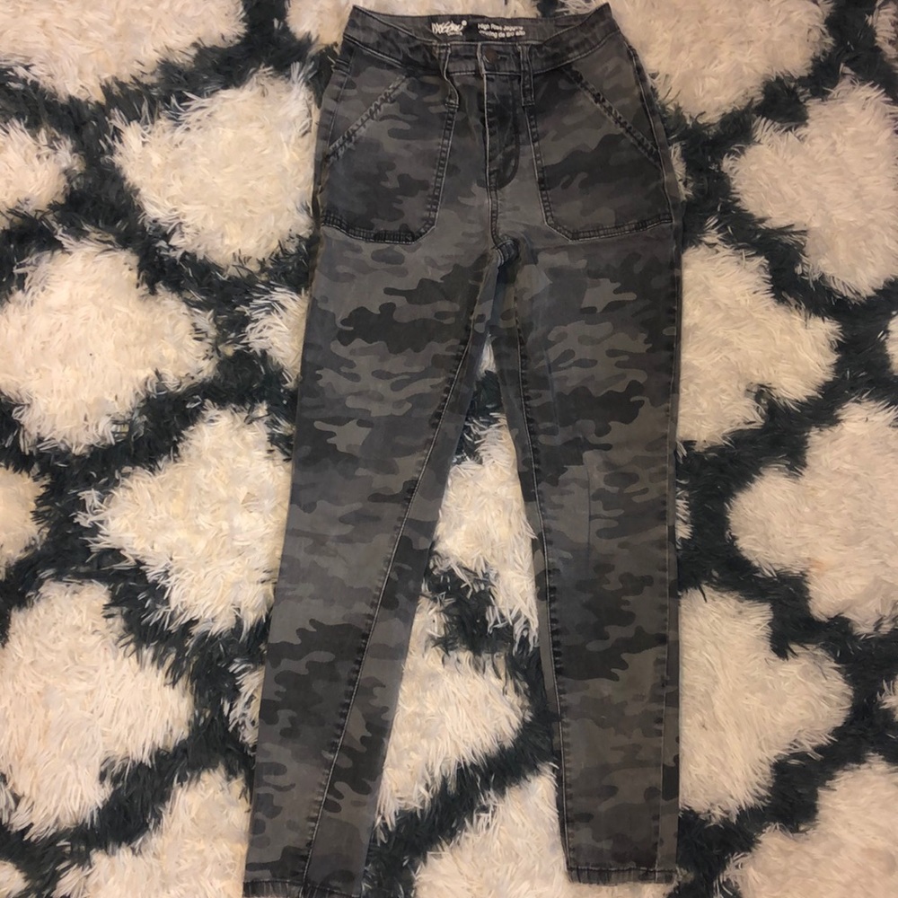 Camo Jeans.
